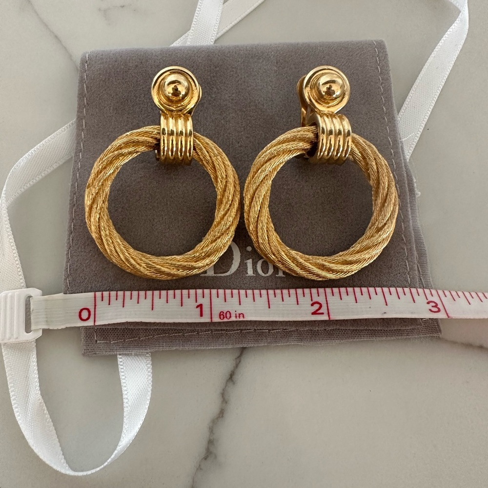 Vintage Christian Dior rope hoop clip on earrings. - Picture 4 of 12